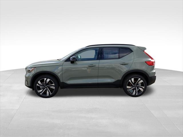 new 2025 Volvo XC40 car, priced at $51,040