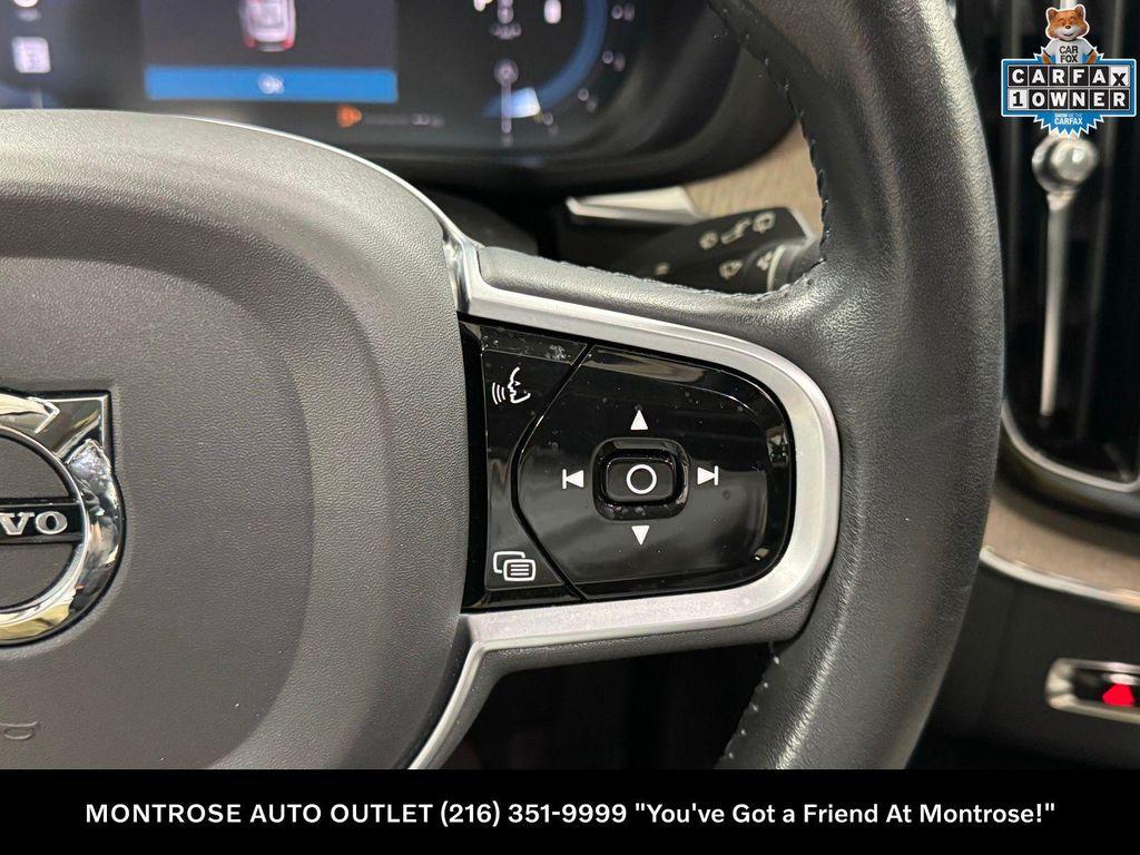 used 2022 Volvo XC60 car, priced at $37,994