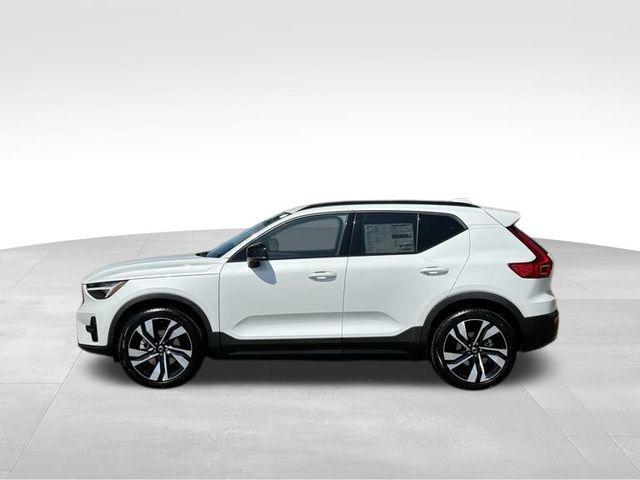 new 2025 Volvo XC40 car, priced at $52,215