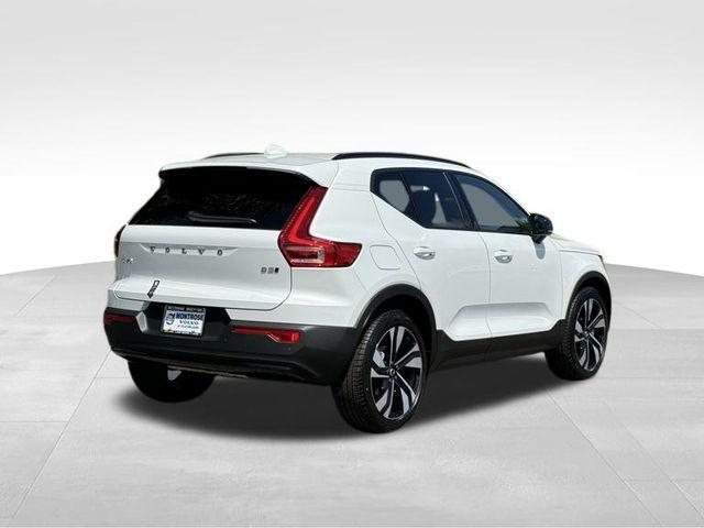 new 2025 Volvo XC40 car, priced at $52,215