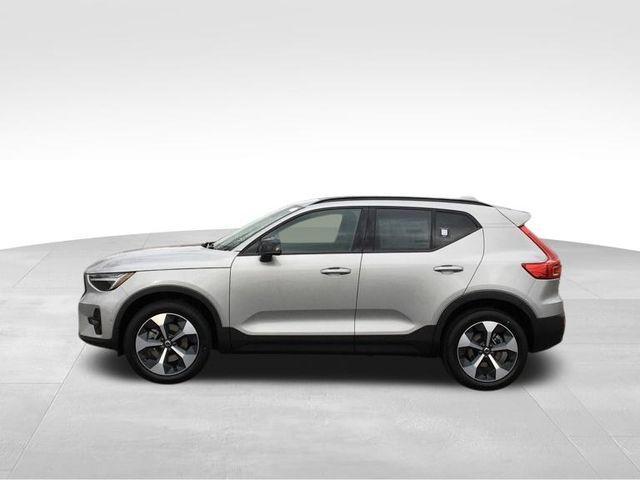 new 2024 Volvo XC40 car, priced at $44,545