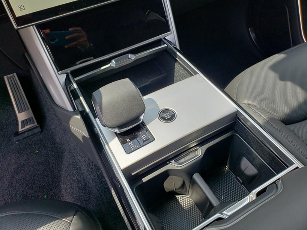 new 2025 Land Rover Range Rover car