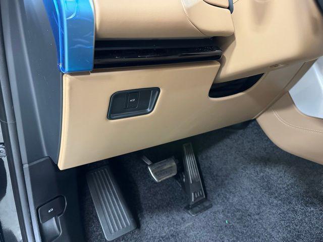 new 2025 Land Rover Range Rover car, priced at $157,595