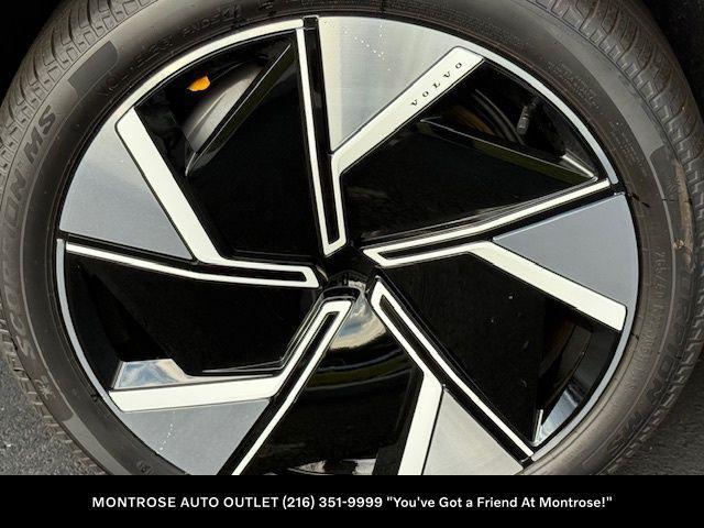 new 2025 Volvo EX90 car, priced at $87,675