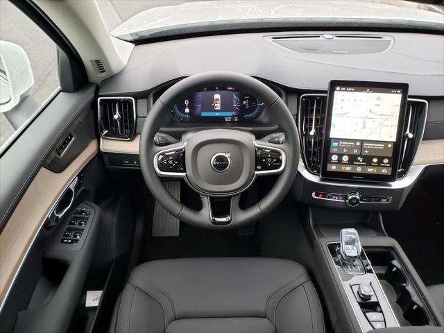 new 2025 Volvo XC90 Plug-In Hybrid car, priced at $78,765