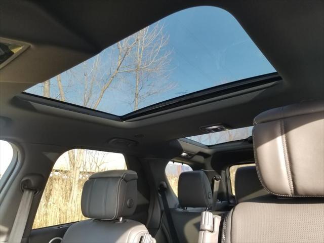 new 2025 Land Rover Discovery car, priced at $79,768