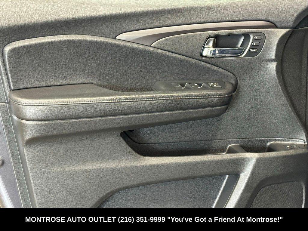 used 2022 Honda Pilot car, priced at $29,994