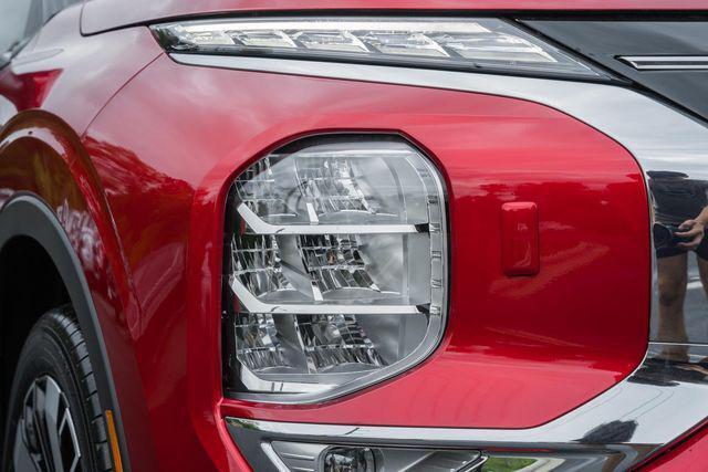 new 2025 Mitsubishi Outlander car, priced at $45,390