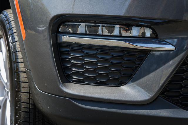 used 2022 Jeep Grand Cherokee car, priced at $33,500