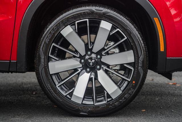 new 2025 Mitsubishi Outlander car, priced at $38,515