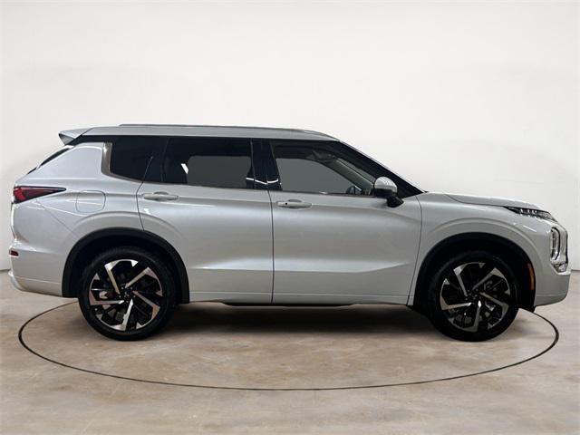 new 2024 Mitsubishi Outlander car, priced at $39,975