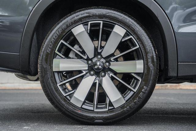 new 2025 Mitsubishi Outlander car, priced at $40,030