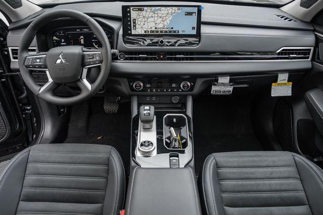 new 2025 Mitsubishi Outlander car, priced at $40,030