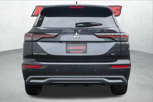 new 2025 Mitsubishi Outlander car, priced at $40,030
