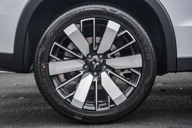 new 2025 Mitsubishi Outlander car, priced at $38,645