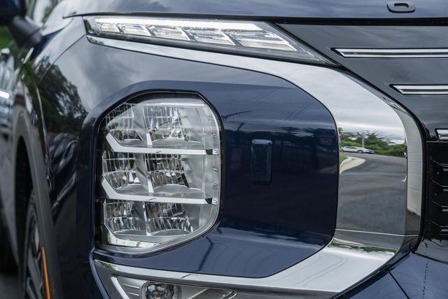 new 2025 Mitsubishi Outlander car, priced at $40,085