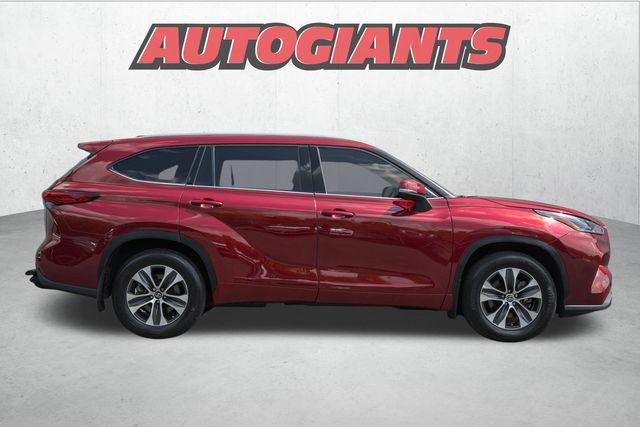 used 2021 Toyota Highlander car, priced at $35,000