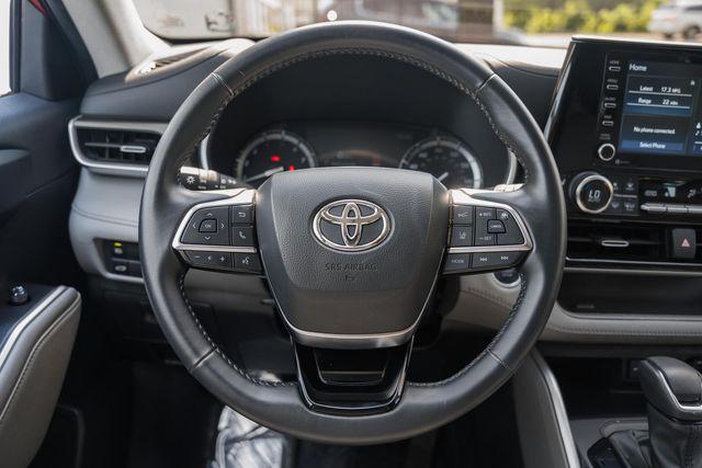 used 2021 Toyota Highlander car, priced at $35,000