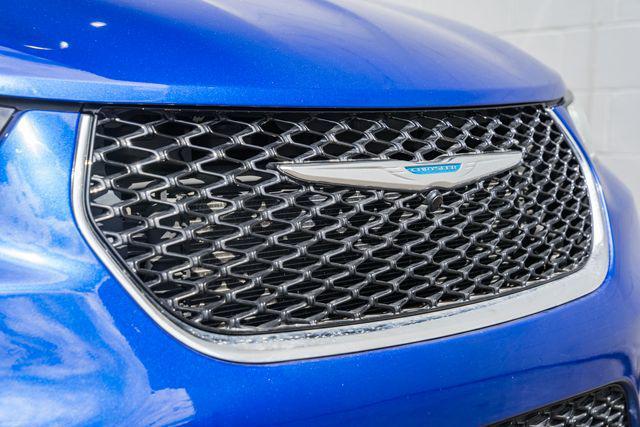 used 2021 Chrysler Pacifica Hybrid car, priced at $30,000