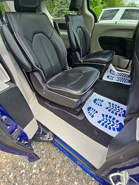 used 2021 Chrysler Pacifica Hybrid car, priced at $31,000