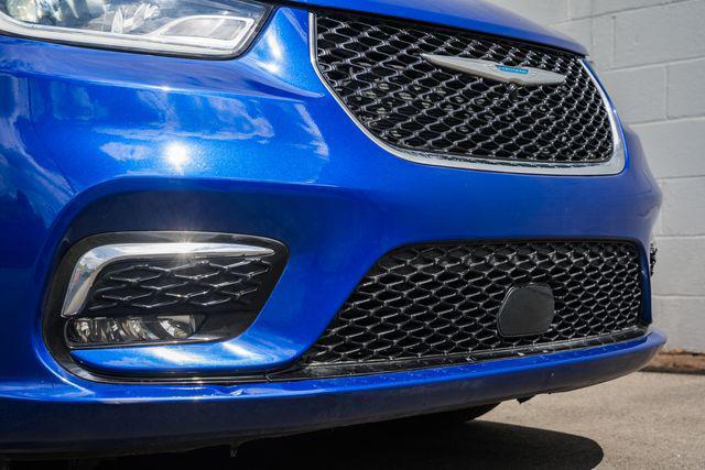 used 2021 Chrysler Pacifica Hybrid car, priced at $30,000
