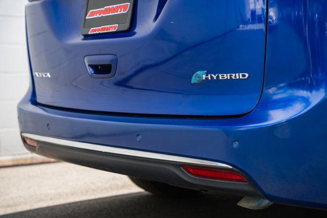 used 2021 Chrysler Pacifica Hybrid car, priced at $30,000
