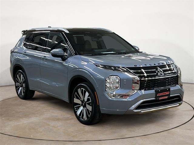 new 2025 Mitsubishi Outlander car, priced at $45,930