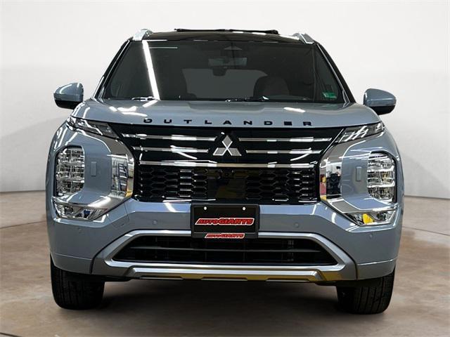 new 2025 Mitsubishi Outlander car, priced at $45,930