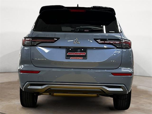 new 2025 Mitsubishi Outlander car, priced at $45,930
