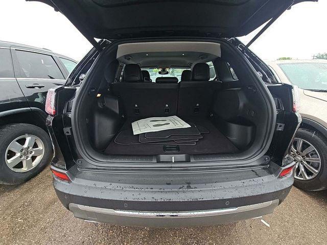 used 2020 Jeep Cherokee car, priced at $23,500