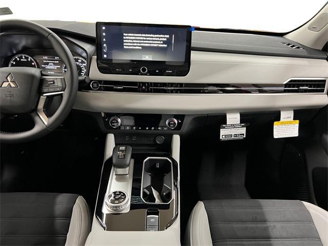 new 2025 Mitsubishi Outlander car, priced at $37,260