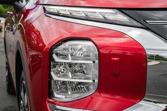 new 2025 Mitsubishi Outlander car, priced at $41,940