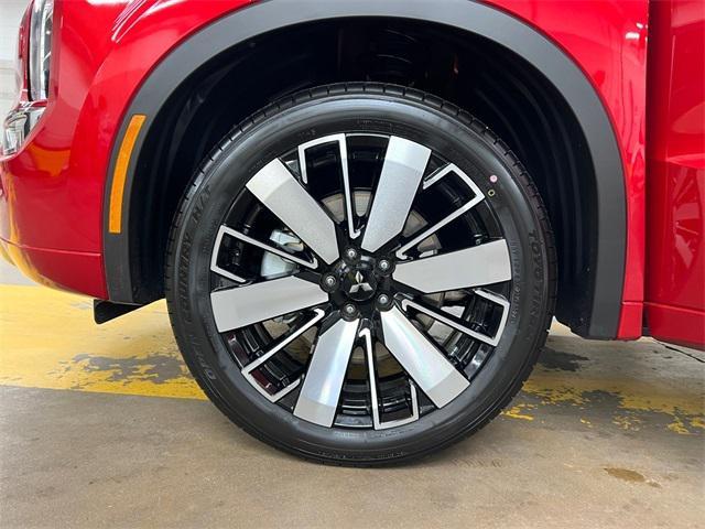 new 2025 Mitsubishi Outlander car, priced at $41,940