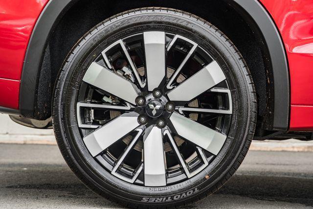 new 2025 Mitsubishi Outlander car, priced at $41,940