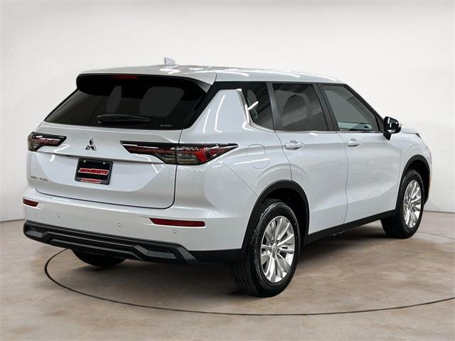 new 2025 Mitsubishi Outlander car, priced at $34,515