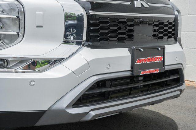new 2025 Mitsubishi Outlander car, priced at $40,460