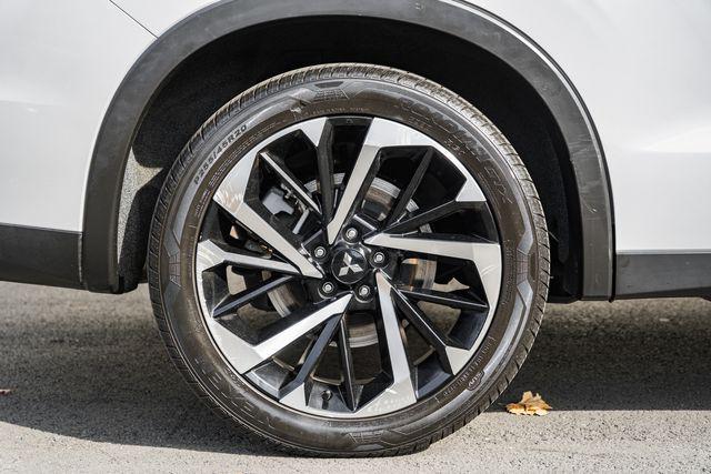 used 2022 Mitsubishi Outlander car, priced at $21,000