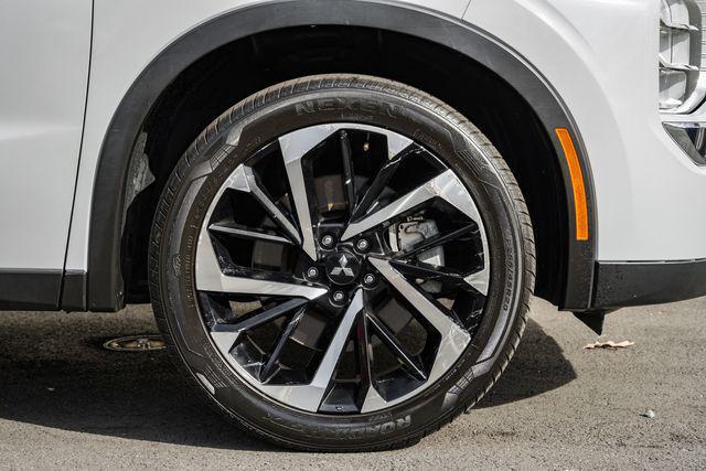 used 2022 Mitsubishi Outlander car, priced at $21,000