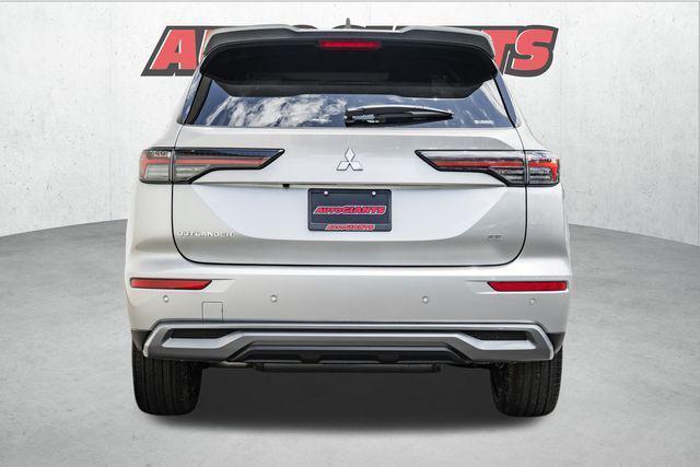 new 2025 Mitsubishi Outlander car, priced at $40,075
