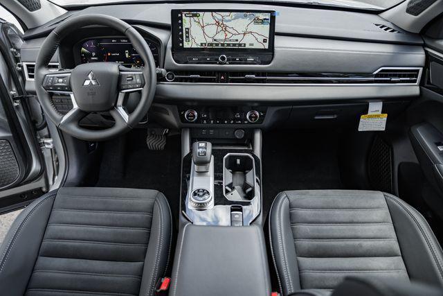new 2025 Mitsubishi Outlander car, priced at $40,075