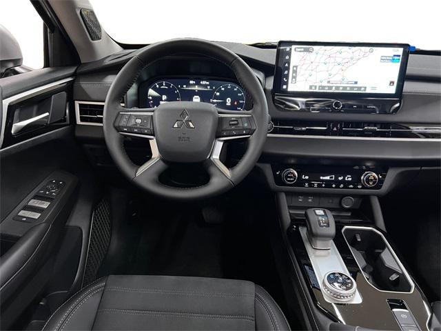 new 2025 Mitsubishi Outlander car, priced at $40,075