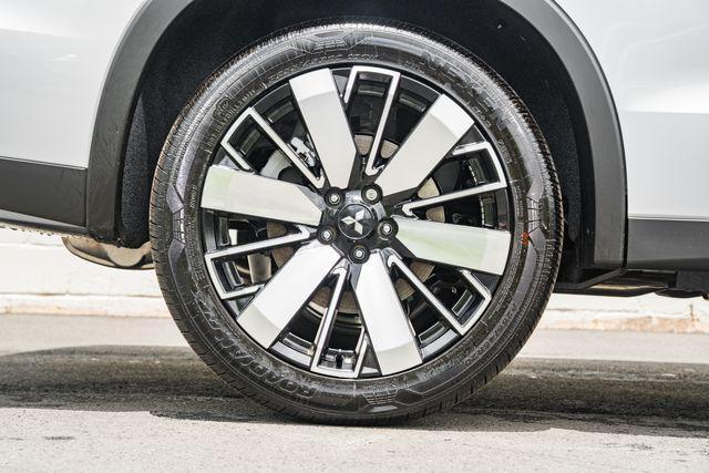 new 2025 Mitsubishi Outlander car, priced at $40,460