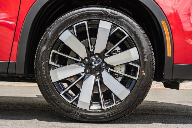 new 2025 Mitsubishi Outlander car, priced at $40,360