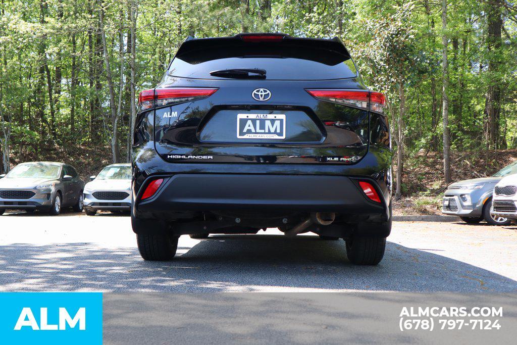 used 2021 Toyota Highlander car, priced at $29,420