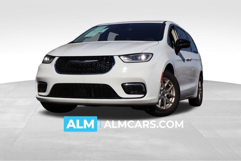 used 2024 Chrysler Pacifica car, priced at $25,920