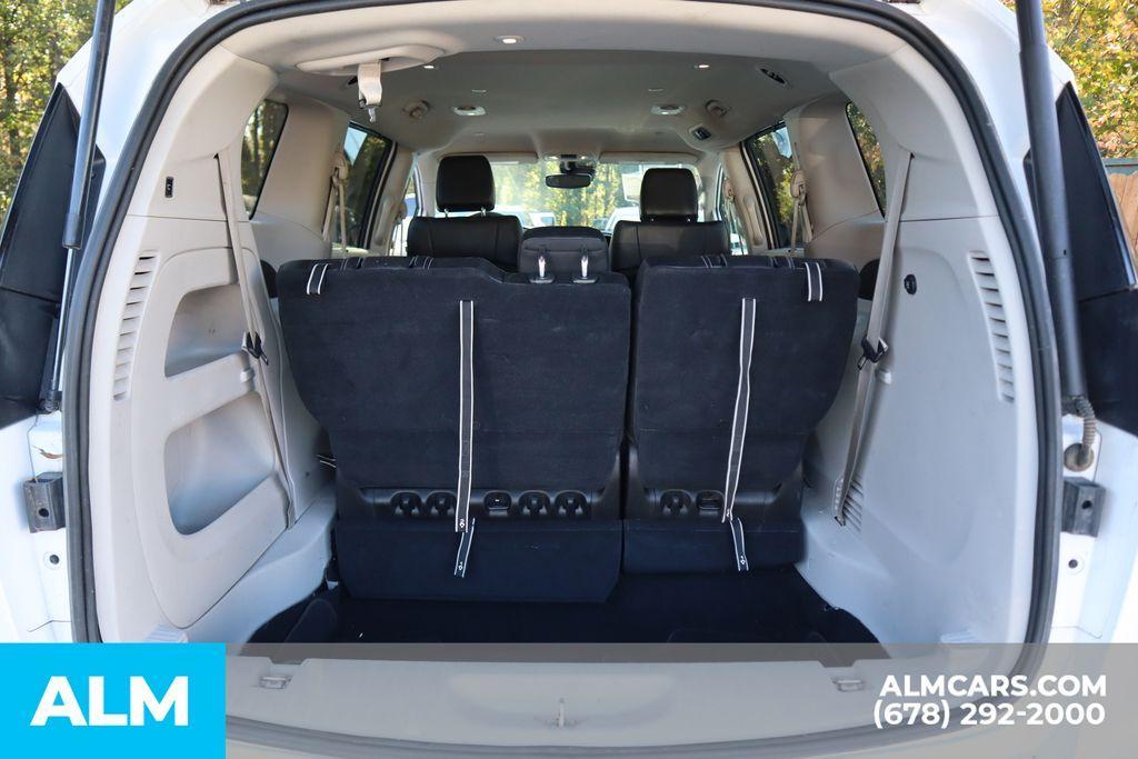 used 2024 Chrysler Pacifica car, priced at $25,920