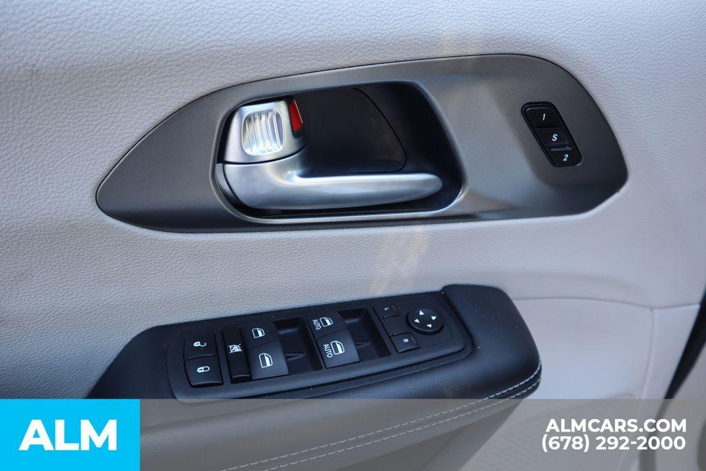 used 2024 Chrysler Pacifica car, priced at $25,920