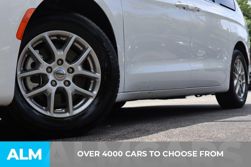 used 2024 Chrysler Pacifica car, priced at $31,420