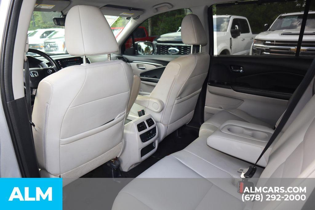 used 2022 Honda Pilot car, priced at $30,920