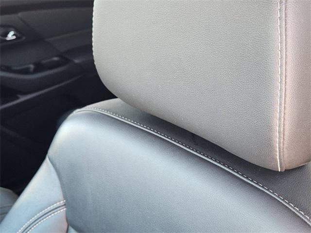 used 2023 Chevrolet Traverse car, priced at $35,988